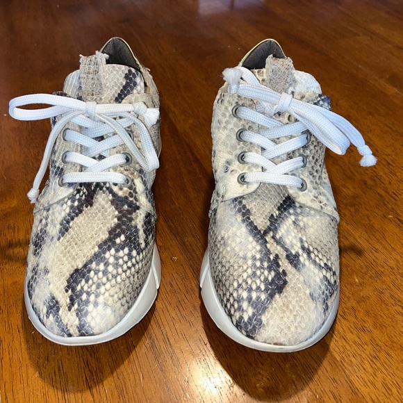 Feets You Snake Skinned Patterned Shoes - Picture 6 of 7